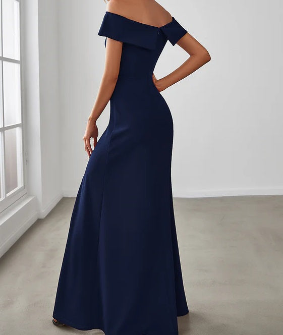 11261 Navy crepe off shoulder. Split. Size 16
