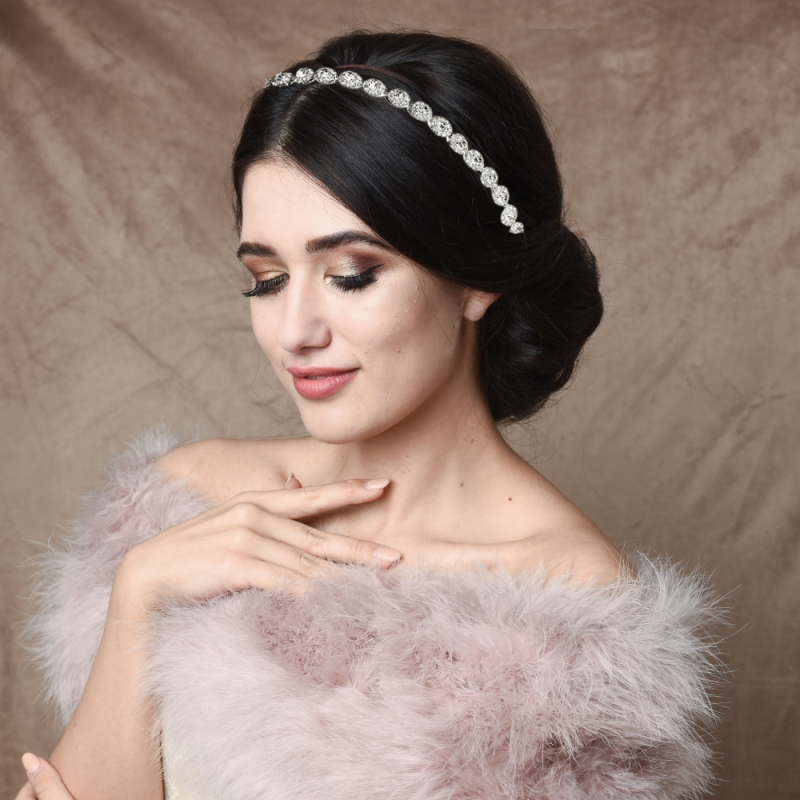 7424 Exquisite crystal hair vine. Silver