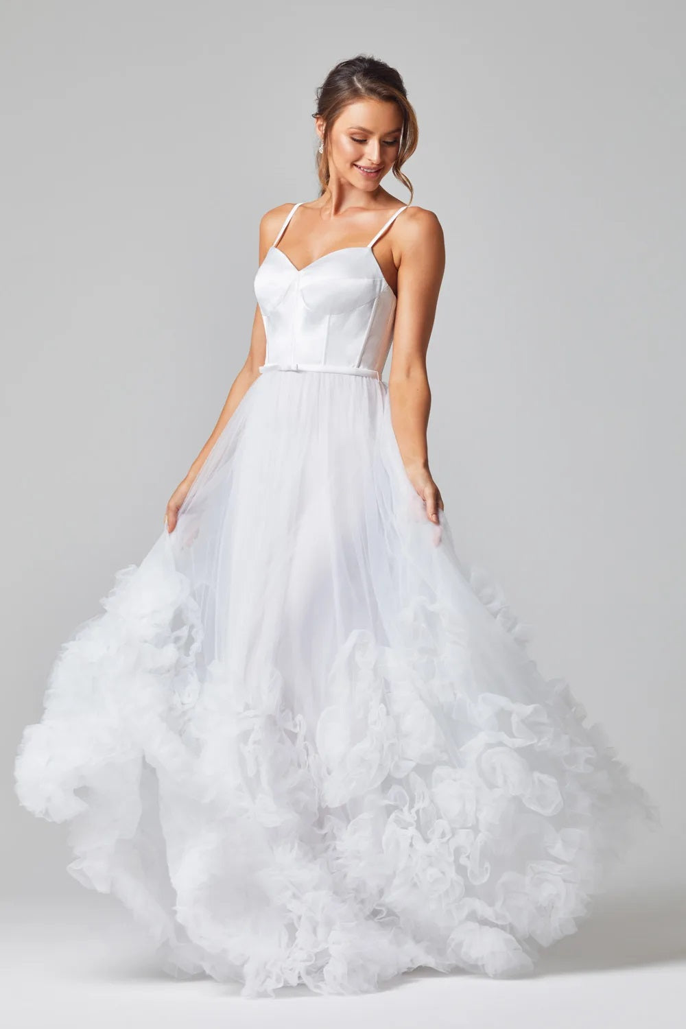 71530 Sweetheart satin bustier and feminine tulle skirt.