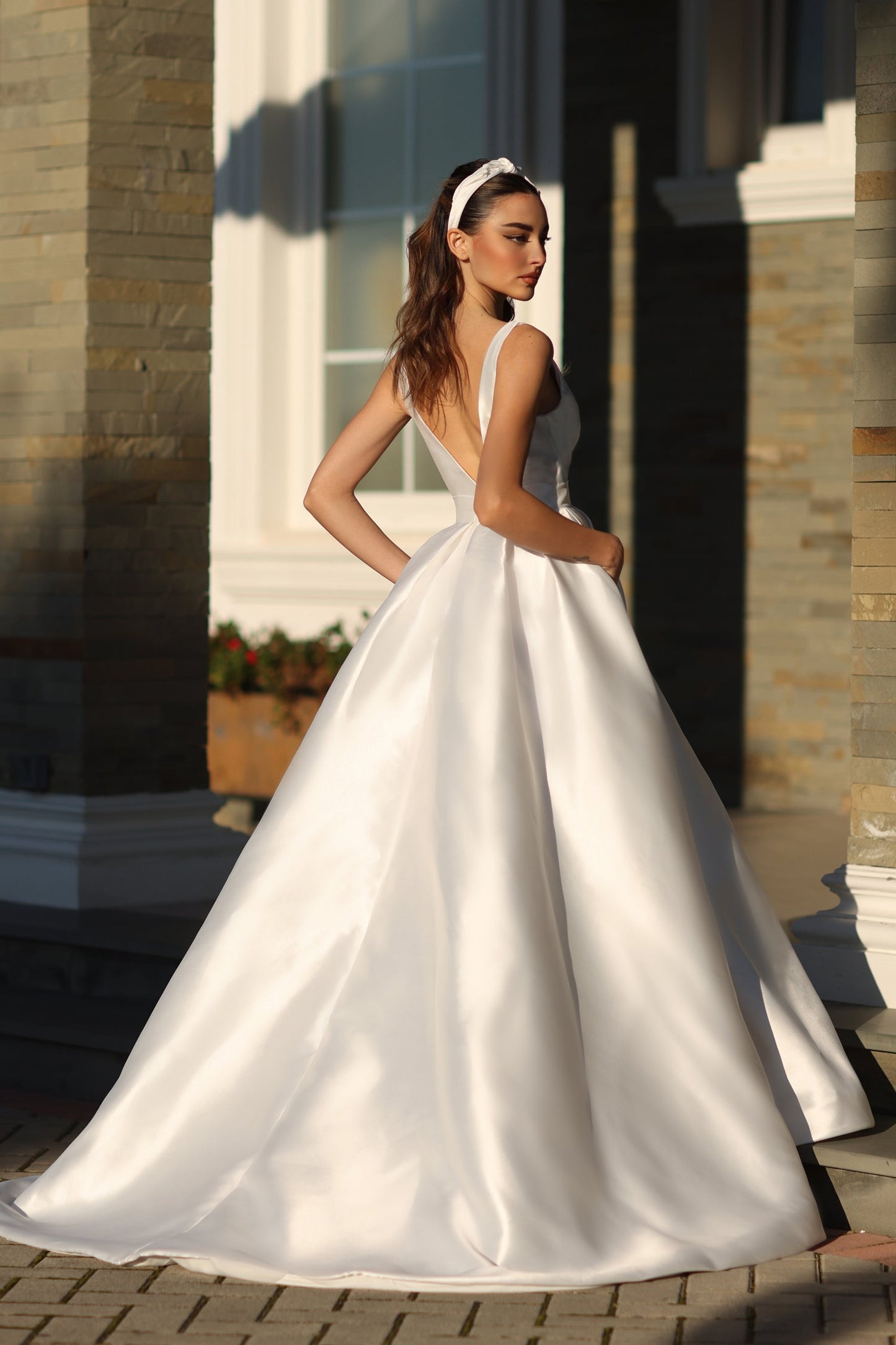71531 - BB209W Mikado Satin V neck A-line. Pure white. size 18.