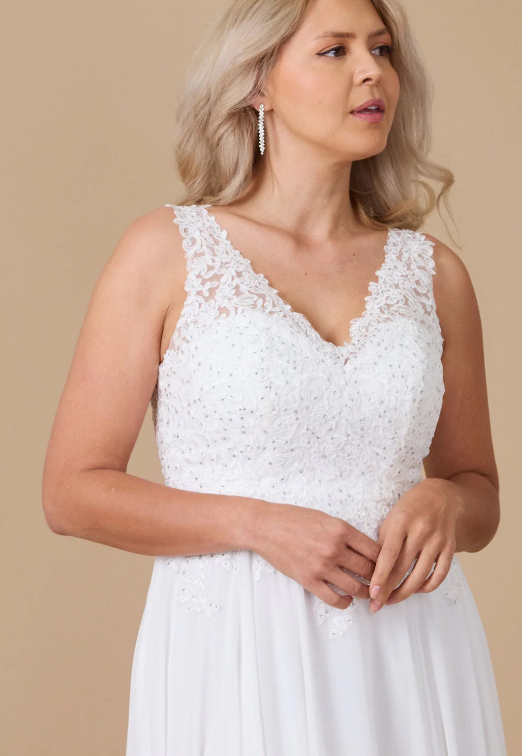 71894 ivory chiffon v neck wedding gown