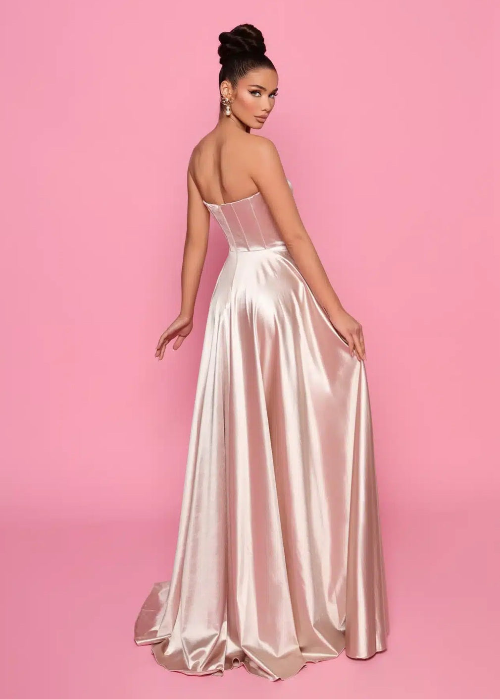 71972 Champagne satin corset, A line.