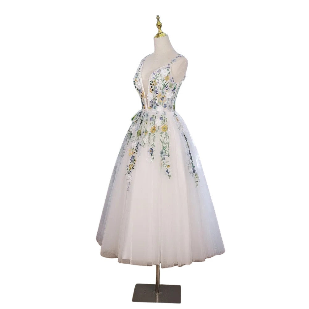 72160- Beautiful floral midi. Ideal for informal wedding gown