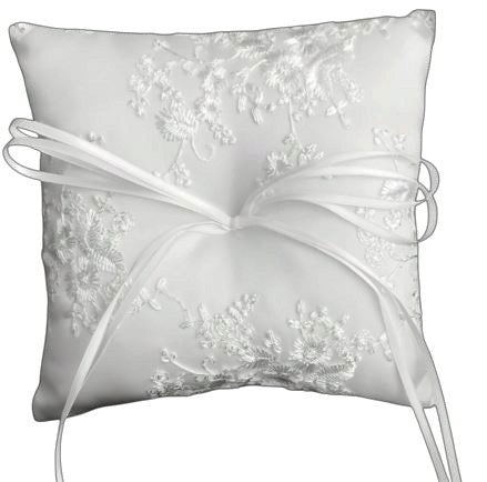 BBRP20 Cream lace. Wedding Ring Pillow/ carrier 15 x 15