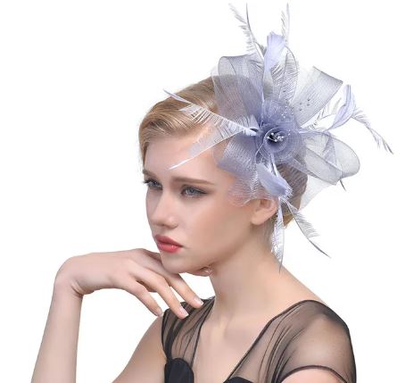 FAC910 Classic, silver grey fascinator.