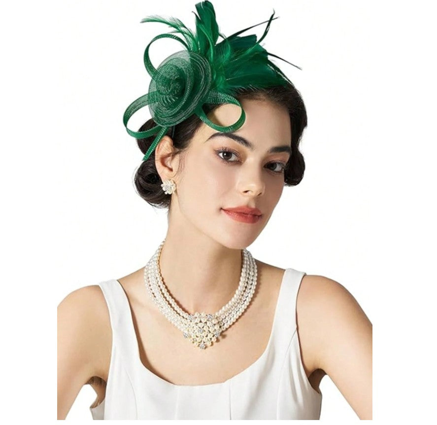 FAC1010EG Classic, green fascinator with feather detail.