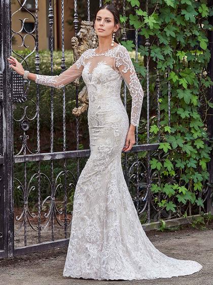 1820 size 6 champagne long sleeved formal wedding gown