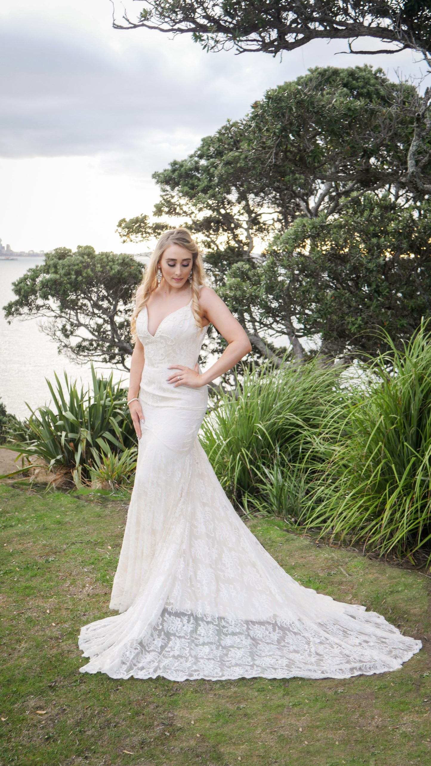 70825 Champagne lace and satin mermaid with pearl detail