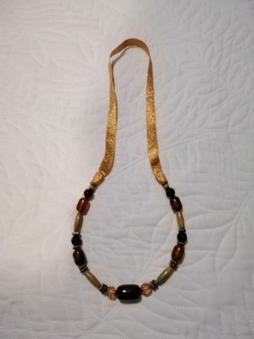 BBHS22. Striking, autumn colors beaded bridal horseshoe. Hand crafted in NZ.