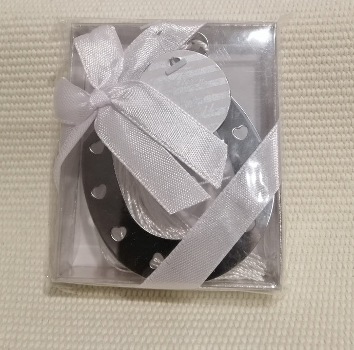 BBHS31 Delicate silver metal bridal horseshoe 6 x 8cm beautifully package