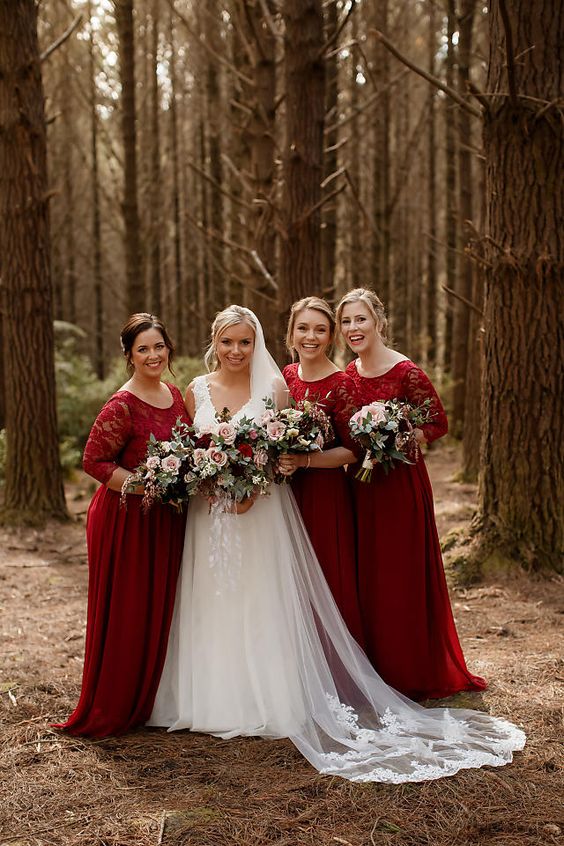 BBV4 single layer 3m Cathedral veil with lace detail trim. Elegant addition
