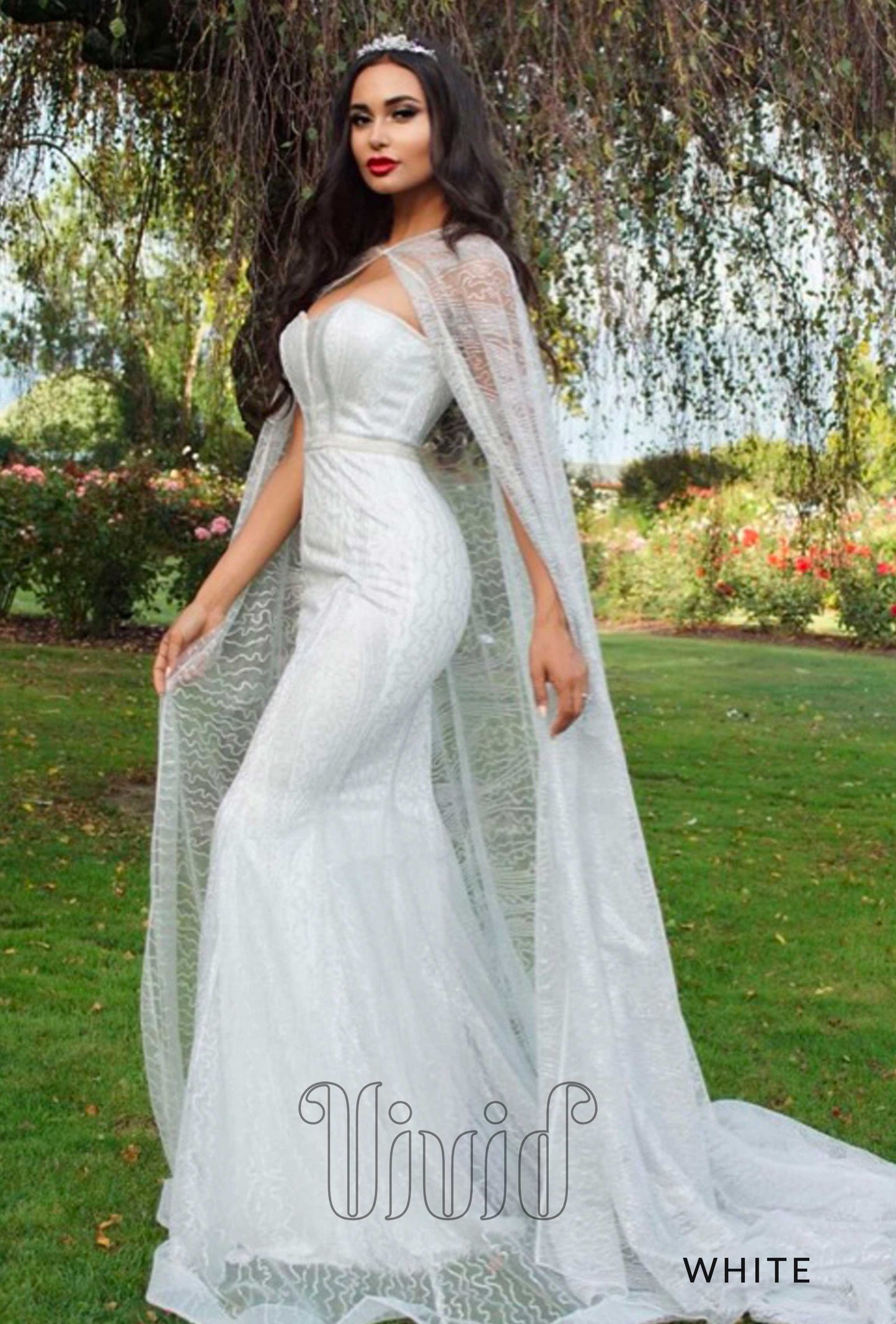 JX034 Jadore modern strapless, white and silver. size 8