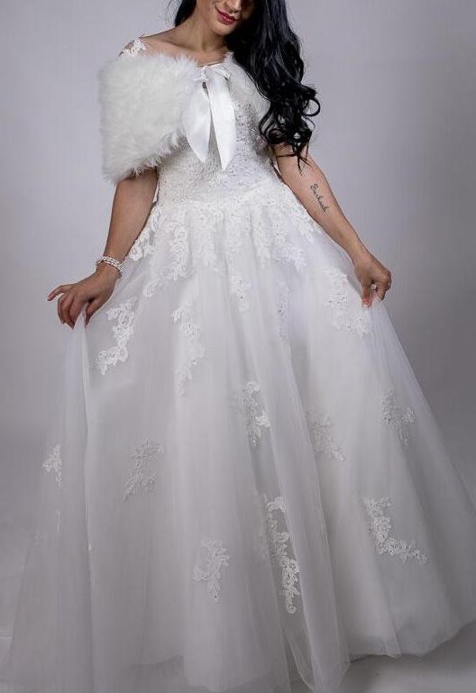 Faux fur off white shrug / vintage stole. Bridal accessories. Hollywood Glamour. 1/2 price hire available.