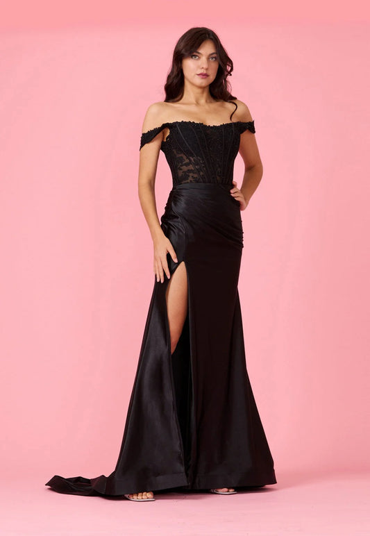 11470 Black satin corset fitted split. Off shoulder