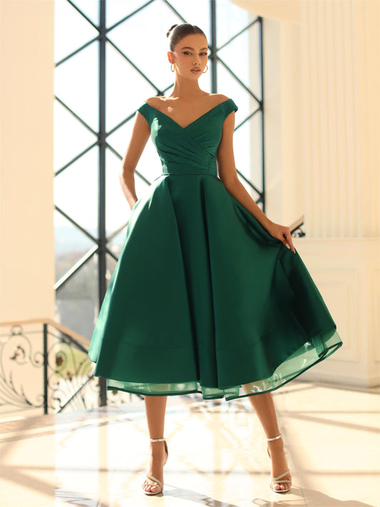 11572 Stunning green mikado satin midi.