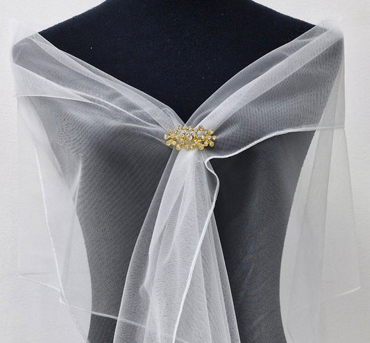 WB100 bright gold and diamante brooch.