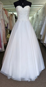 71800 princess with beaded bodice and full tulle A line skirt