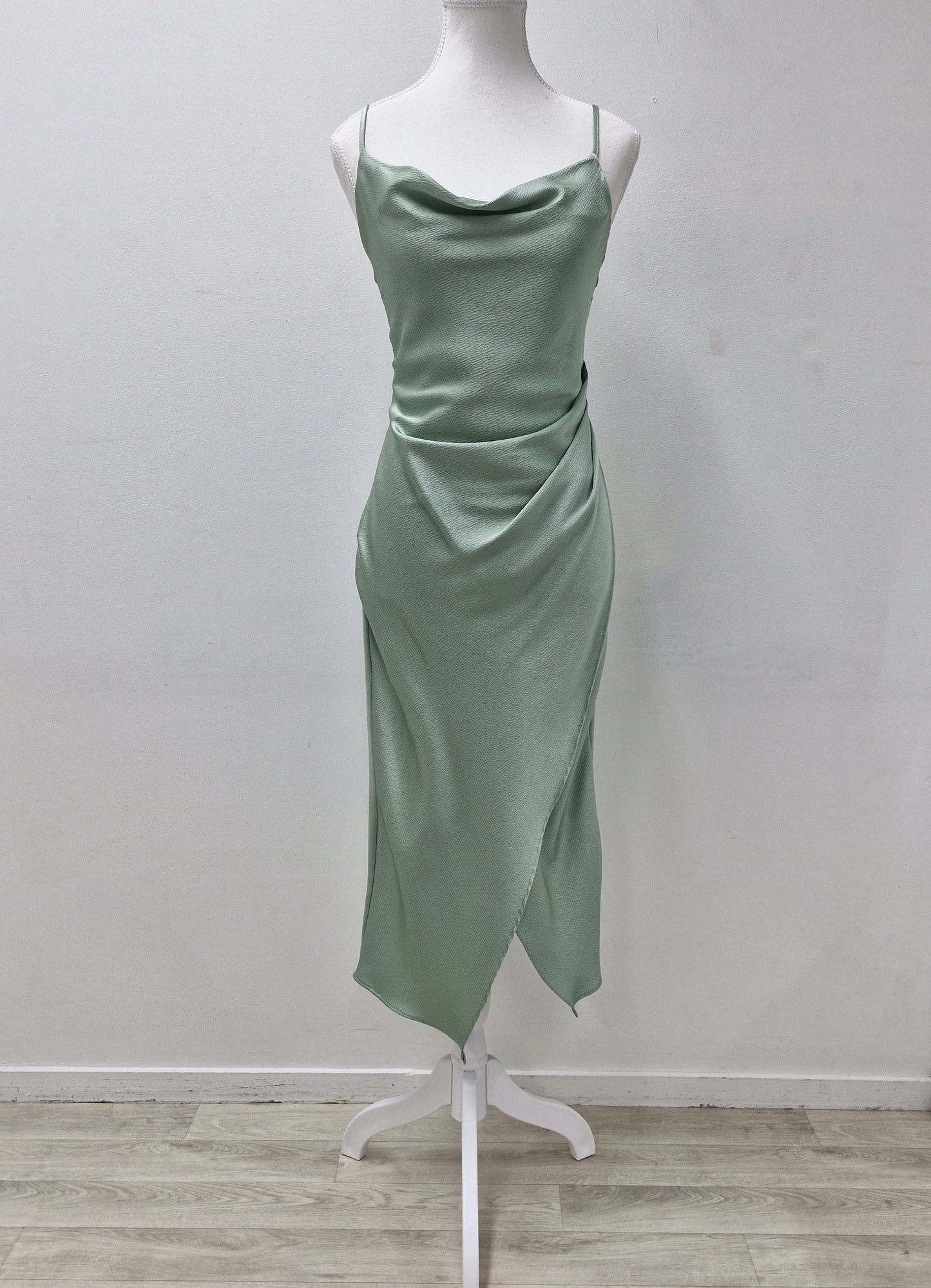 11508 Sage green satin HIRE