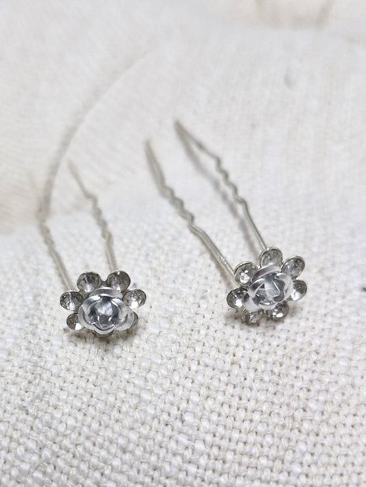 BBHP13 flower hairpin 5 for $10.