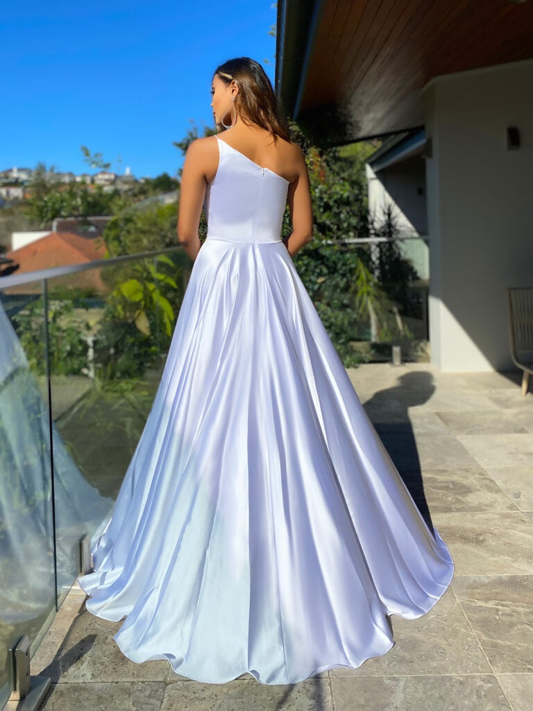 71558 Stunning white satin one shoulder. Beautiful full skirt.