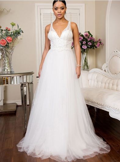 71605 Features intricate beadwork and baroque embroidery