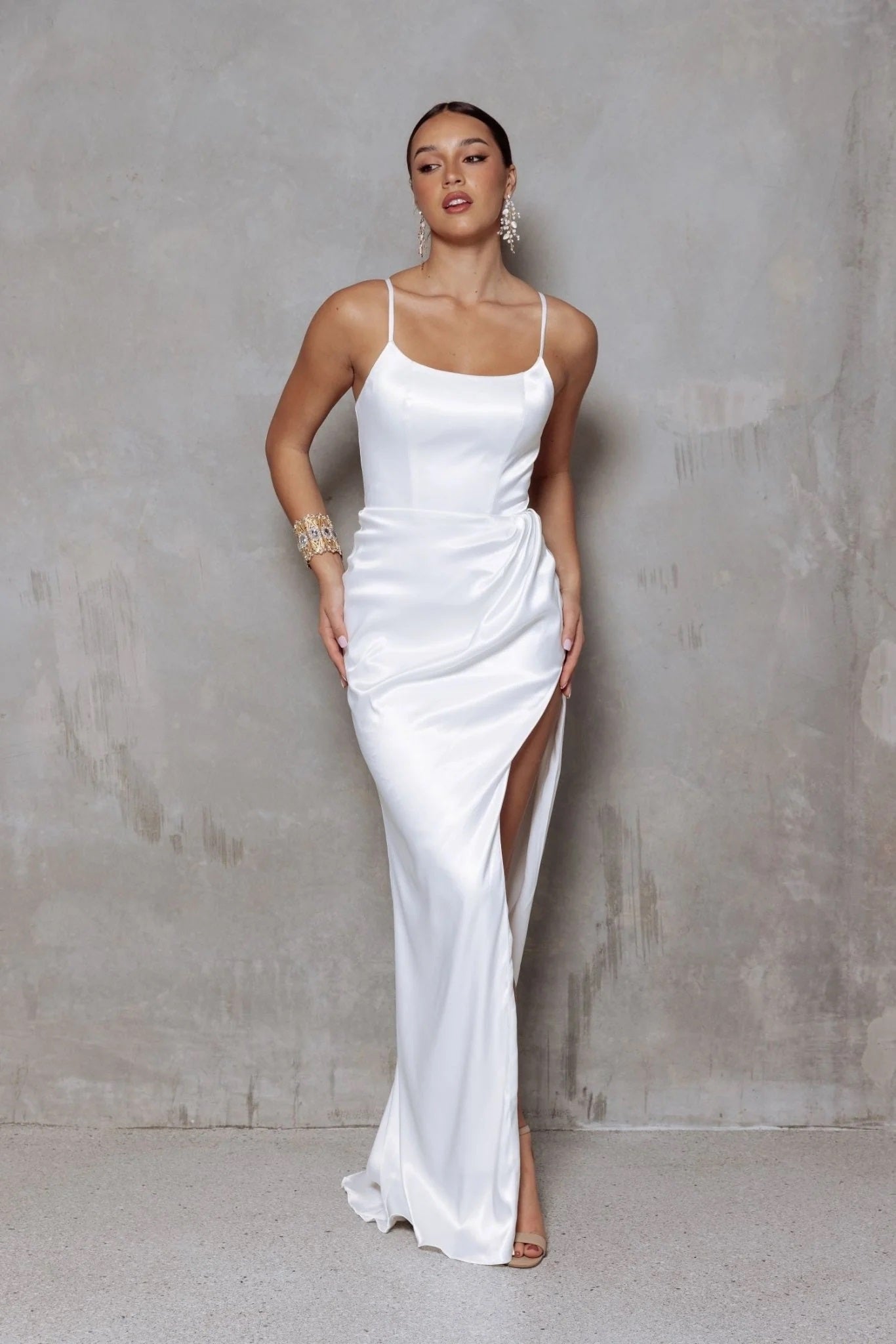 71751-  For the modern informal bride. Simple luxurious satin