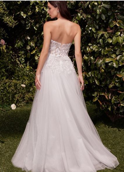 71840  Strapless sweetheart applique bodice a line.