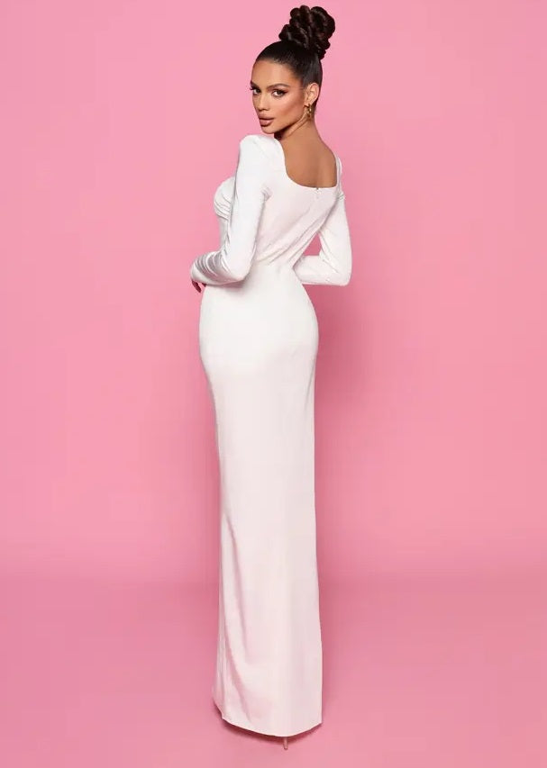 71890 ivory satin/crepe blend. Fitted. Flattering rouching