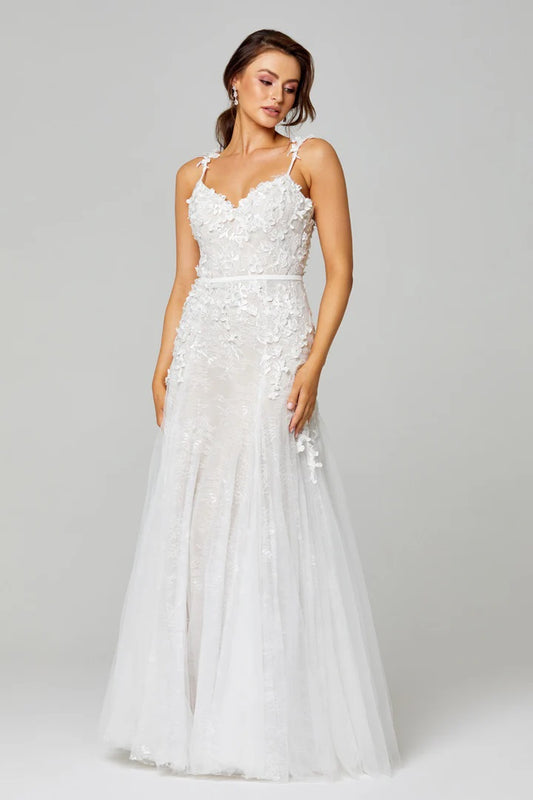71941  Fit and flare with feminine whimsical lace detail