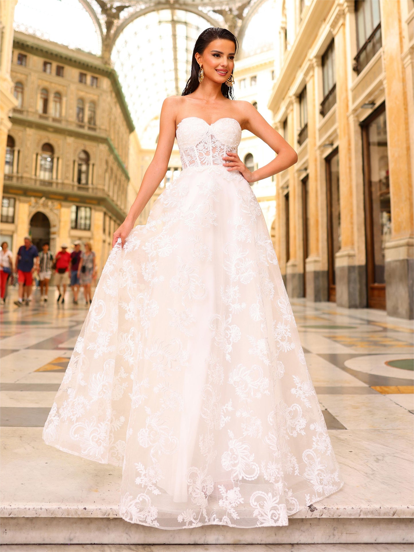 72006 Strapless. Full a line skirt, beautiful fabric.