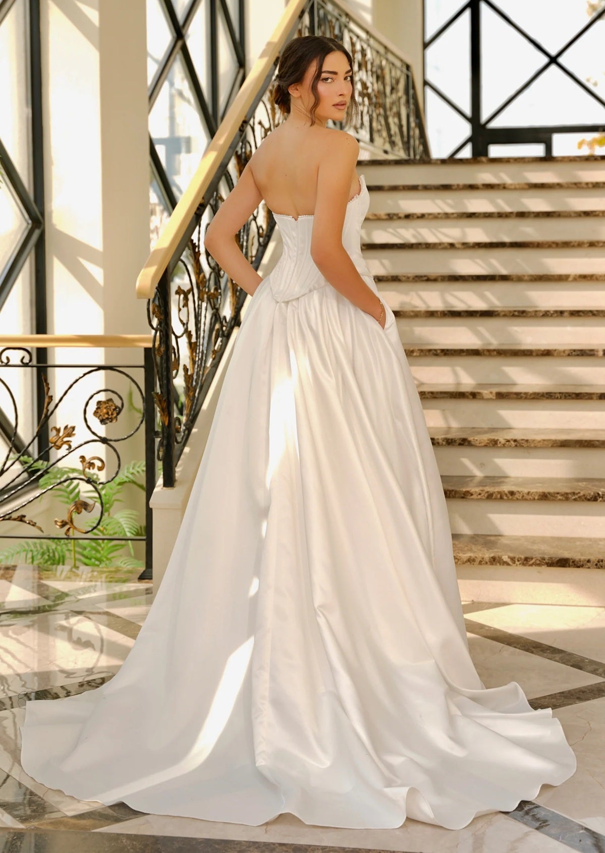 72035. Princess corset. Pearls RRP $1500. Our price $995
