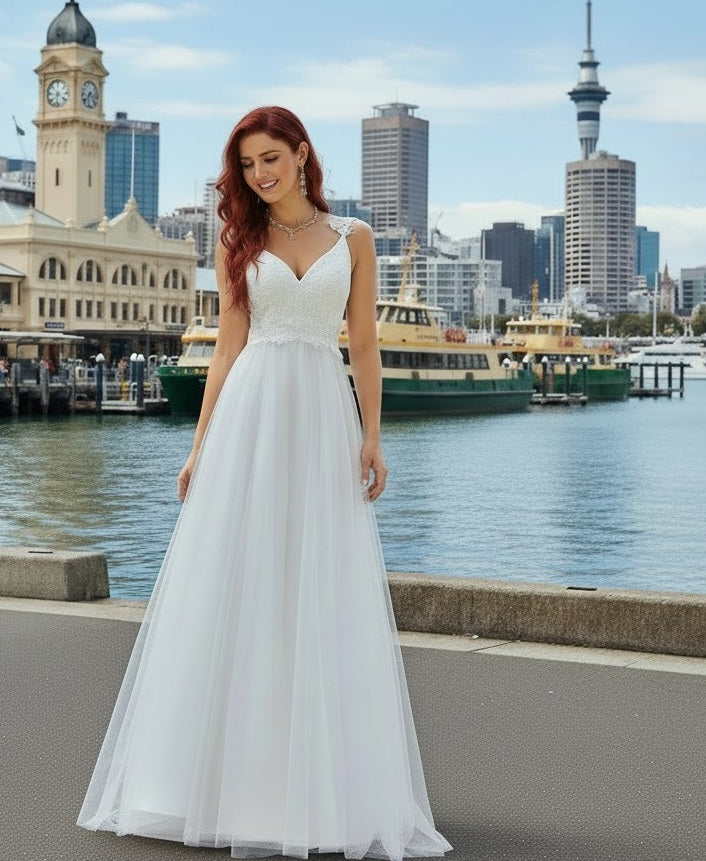 72080  Sweetheart neck line with lace bodice.
