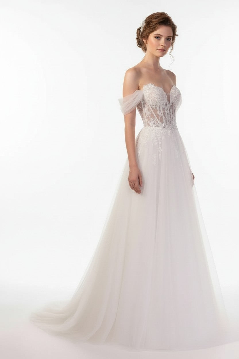 72135 Strapless. Stunning 3d detail. Detachable of shoulder
