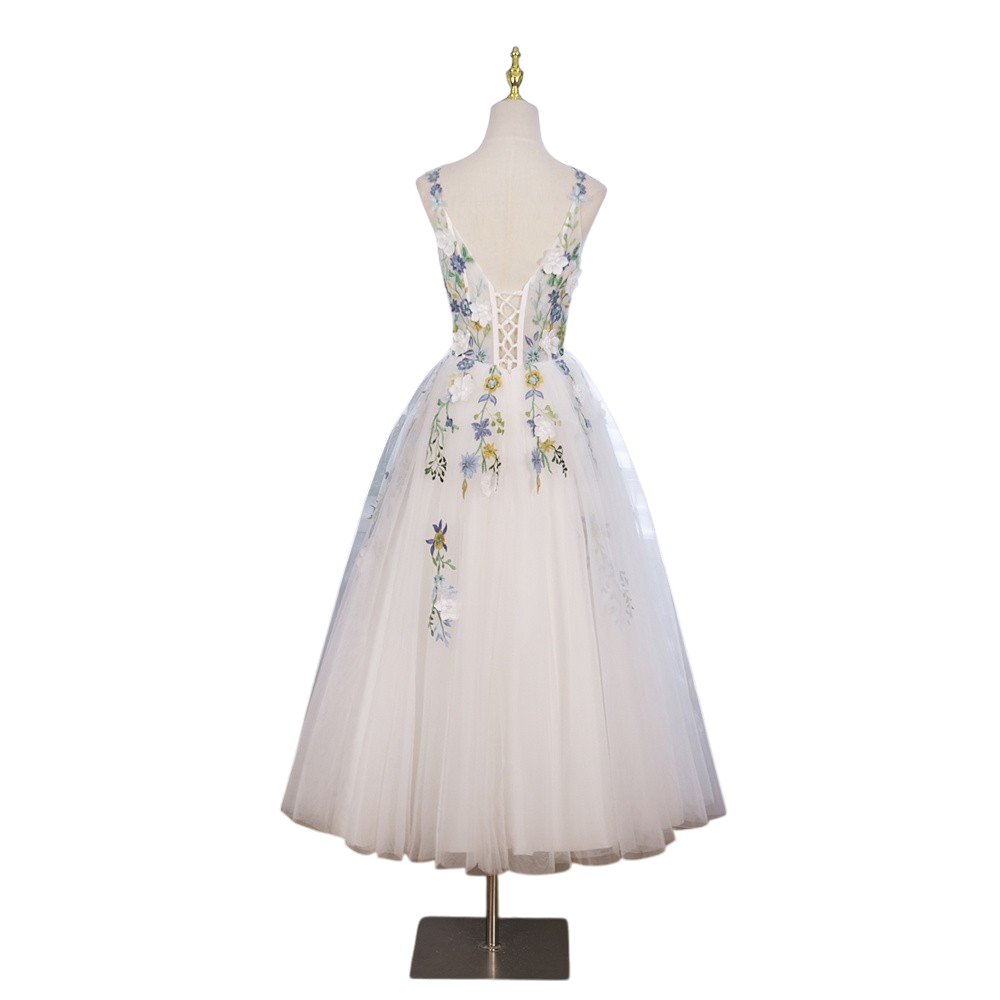 72160- Beautiful floral midi. Ideal for informal wedding gown