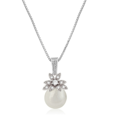 7515 chic and stylish vintage necklace.