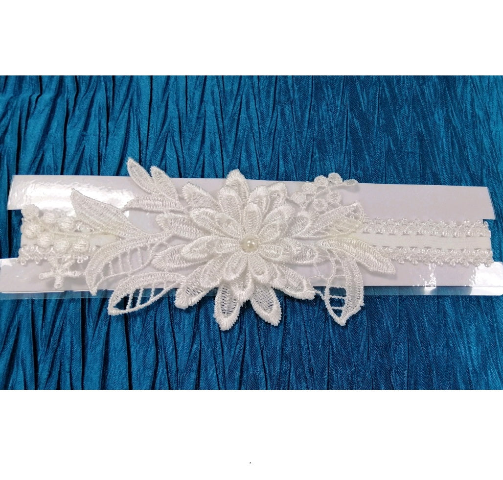 BBG1 Lace bridal garter with applique flowers