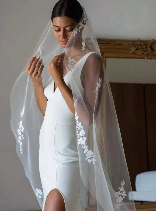 BBV125 Cathedral veil with beautiful  white lace detail
