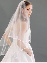 BBV22 double layer veil with satin trim. 95cm.