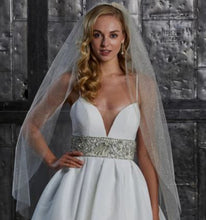 BBV65 single layer 75cm sparkle veil. stunning with white satin dress