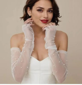 BBGV71G off white soft tulle and pearls pull on sleeve/glove