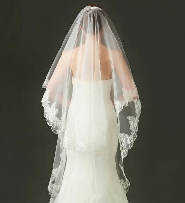 BBV85 2 layer fingertip veil with pretty lace edge