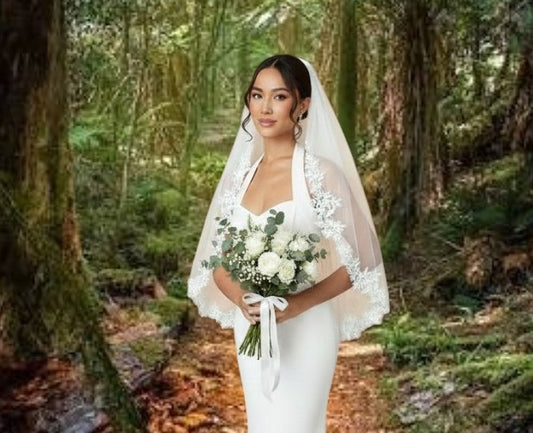 BBV98 single layer lace edge with pearl detail veil.