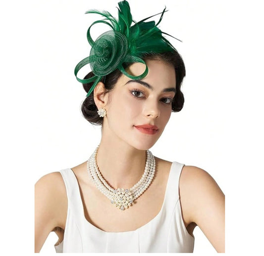 FAC1010EG Classic, green fascinator with feather detail.