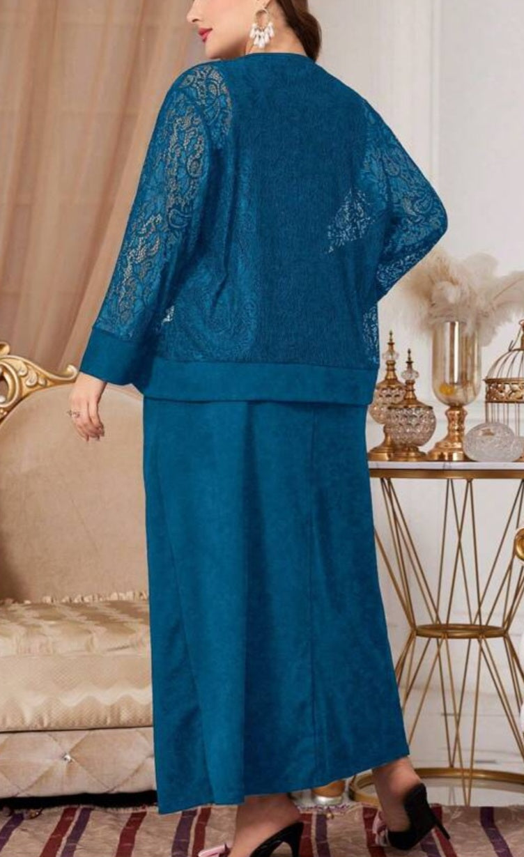 11353 Teal crepe and lace 2 piece.