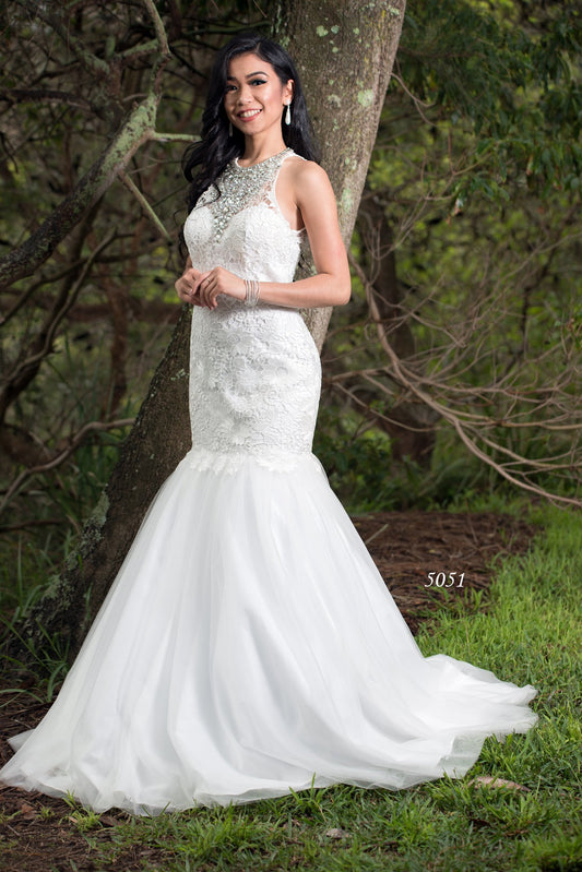 70803 / 5051. Lace and beaded mermaid with full tulle skirt.