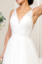 71152 -V neck. Low V back. A line. Embroidery and tulle