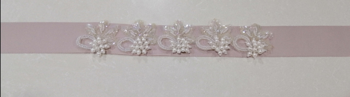 BBB2 Belt made of taupe semi textured ribbon with 22cm beaded detail.