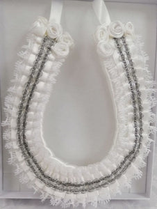 BBHS18 white and silver bridal horse shoe with embellishments