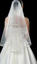 BBV41 short double layer veil with satin trim