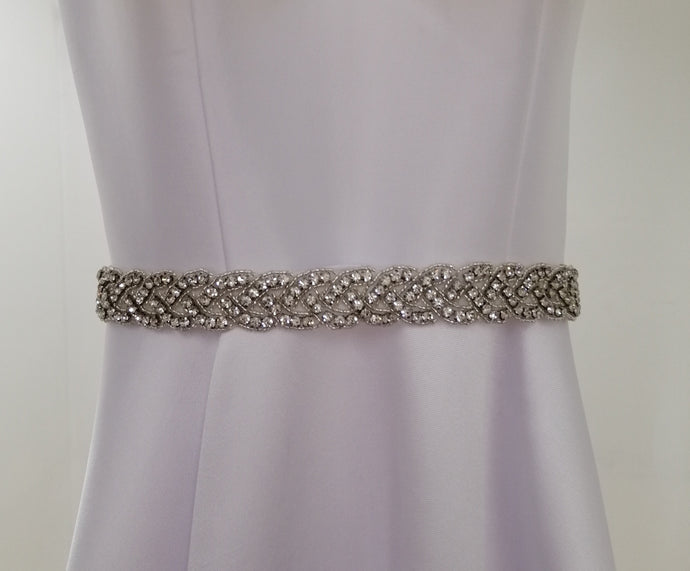 BBB6 Belt made of white satin ribbon with 43cm diamante detail